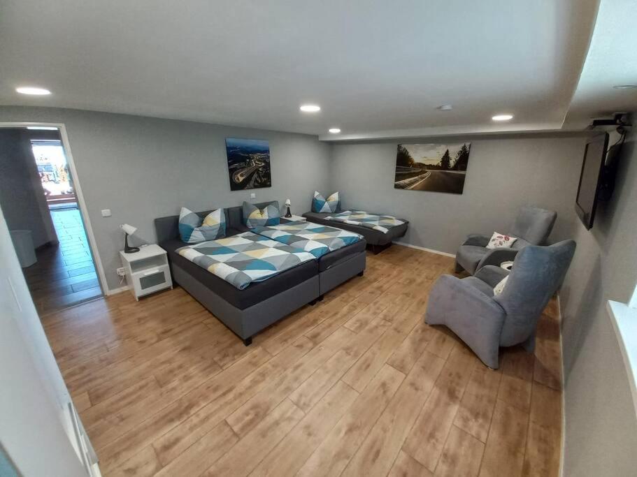 Ferienwohnung Bela, Naehe Nuerburgring Luxem Экстерьер фото