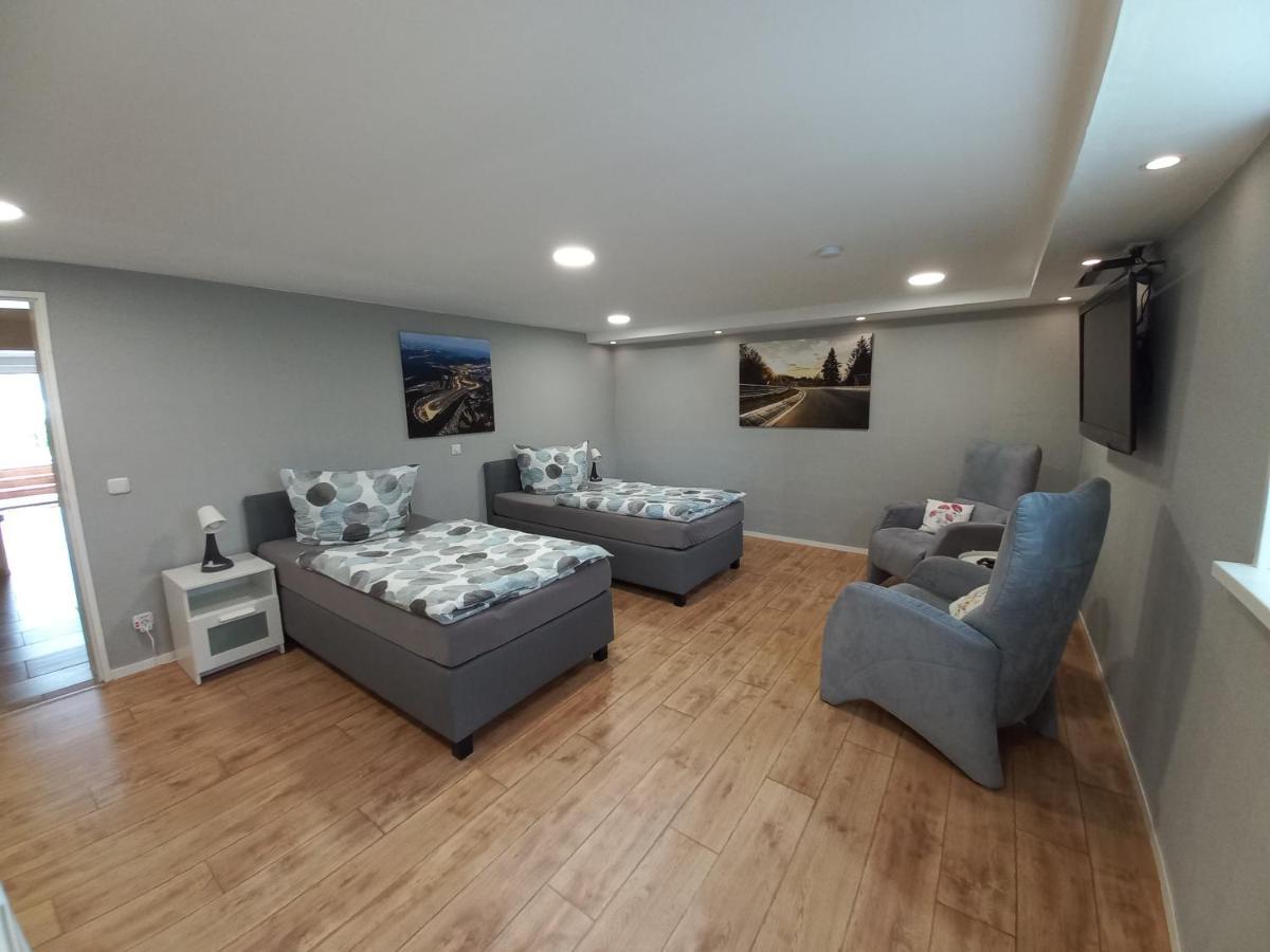 Ferienwohnung Bela, Naehe Nuerburgring Luxem Экстерьер фото